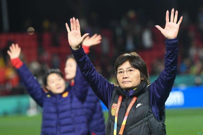女人和拘做受全程看3着一个