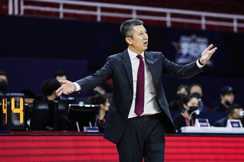 一家乱战13集免费播放