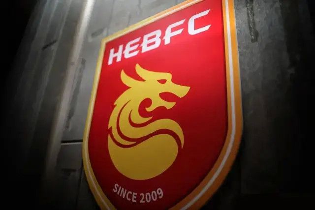 扒开美女下面进去